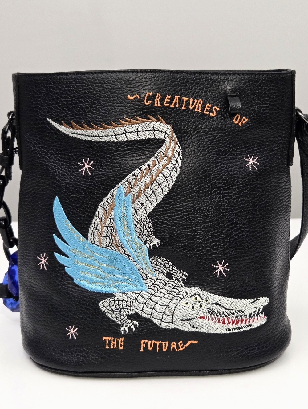 EXCELLENT MIN & MON CREATURES OF THE FUTURE EMBROIDERED ALLIGATOR BUCKET BAG